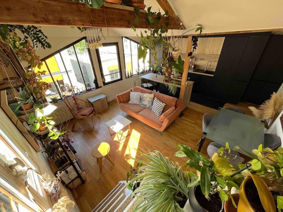Cozy In A Quiet Alley Apartment